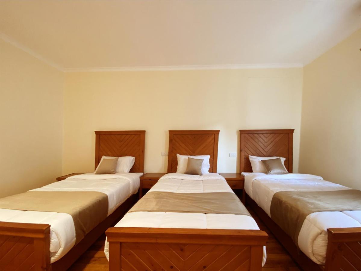 Hostel House *
